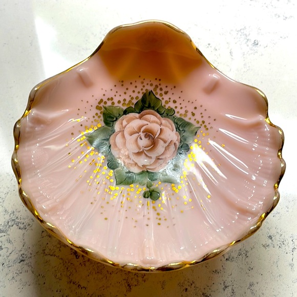 Milk Glass Cambridge Crown Tuscan Footed Shell Candy Dish with Gold Trim - Picture 3 of 5